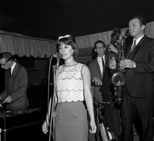 Astrud Gilberto, Stan Getz, Gene Cherico and Gary Burton performing live at Birdland.